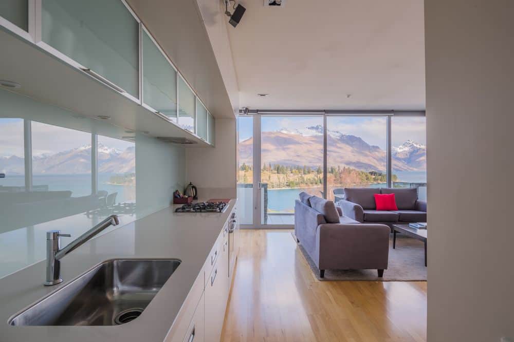Super Suite