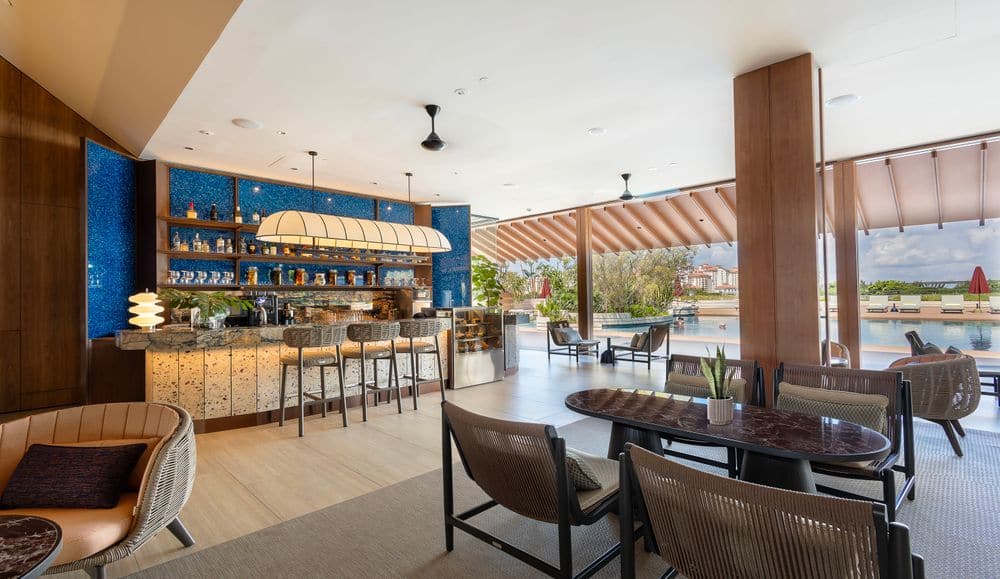 Pool Bar