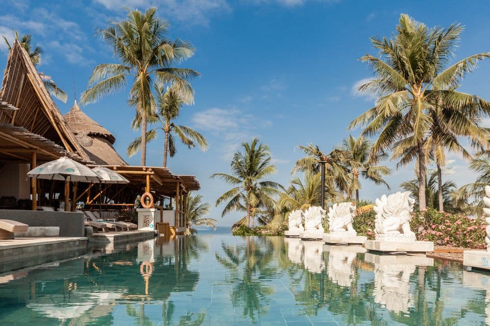 Azul infinity pool