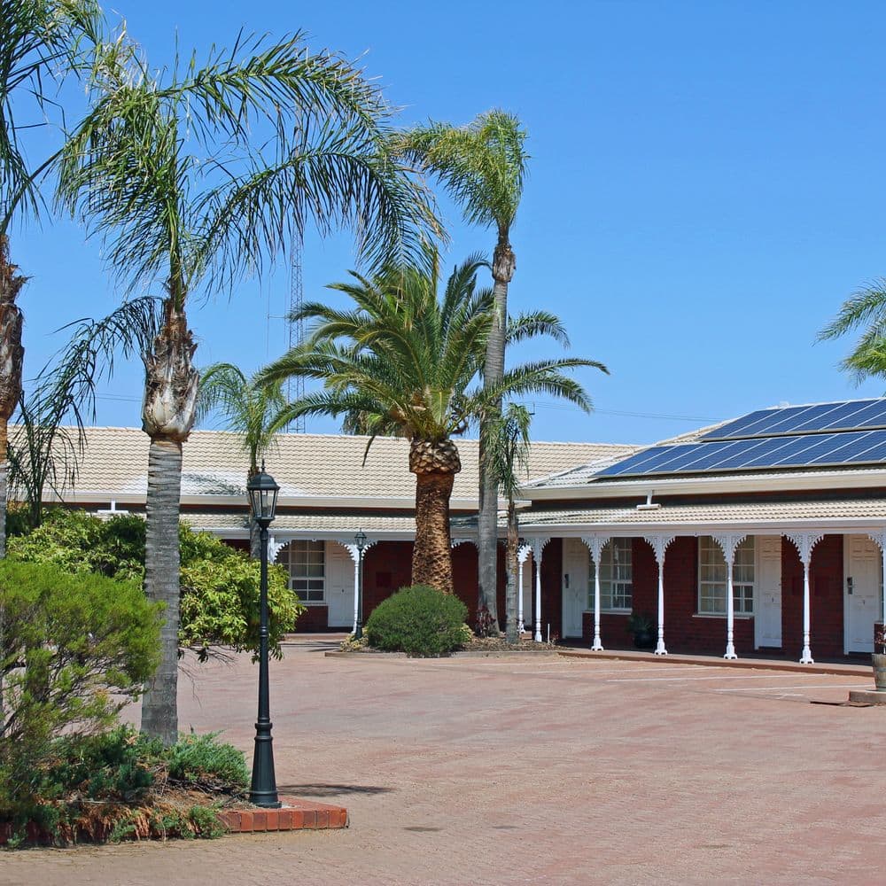 Executive room courtyard parking