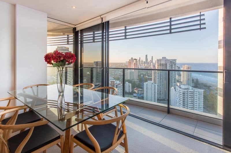 2 Bedroom Premium with Ocean Views - Dining 