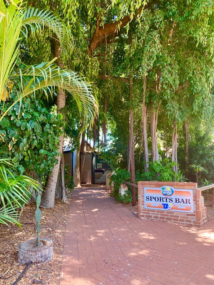Roebuck Bay Hotel - Sports bar outside