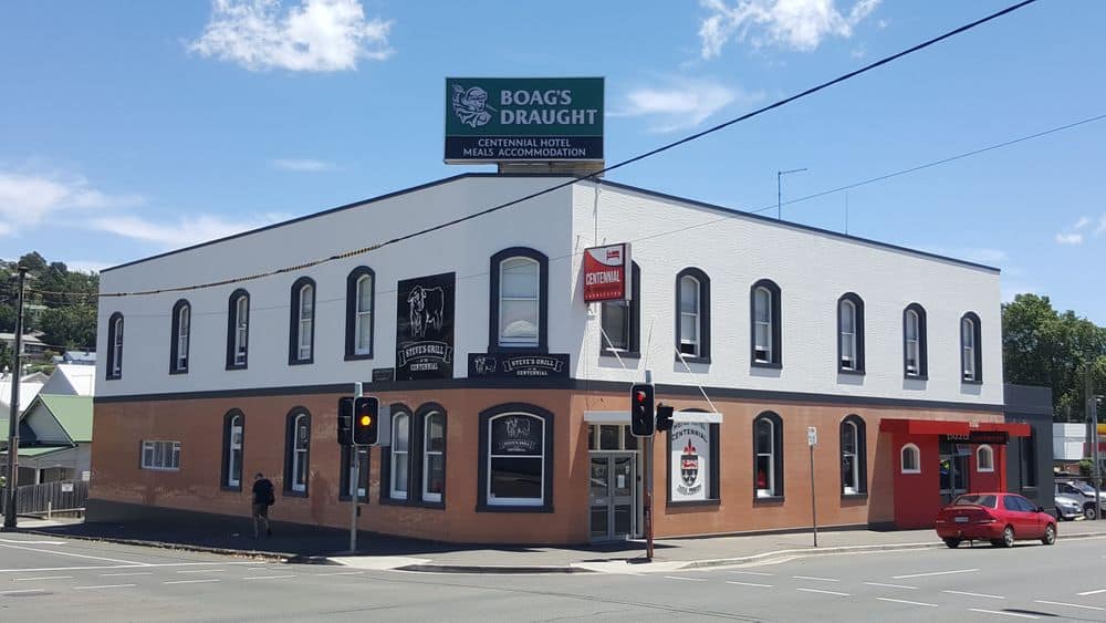 Centennial Inn on Bathurst - Centennial Hotel