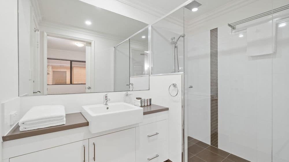 Dolphin Quay Apartments - Palladio View Apartment