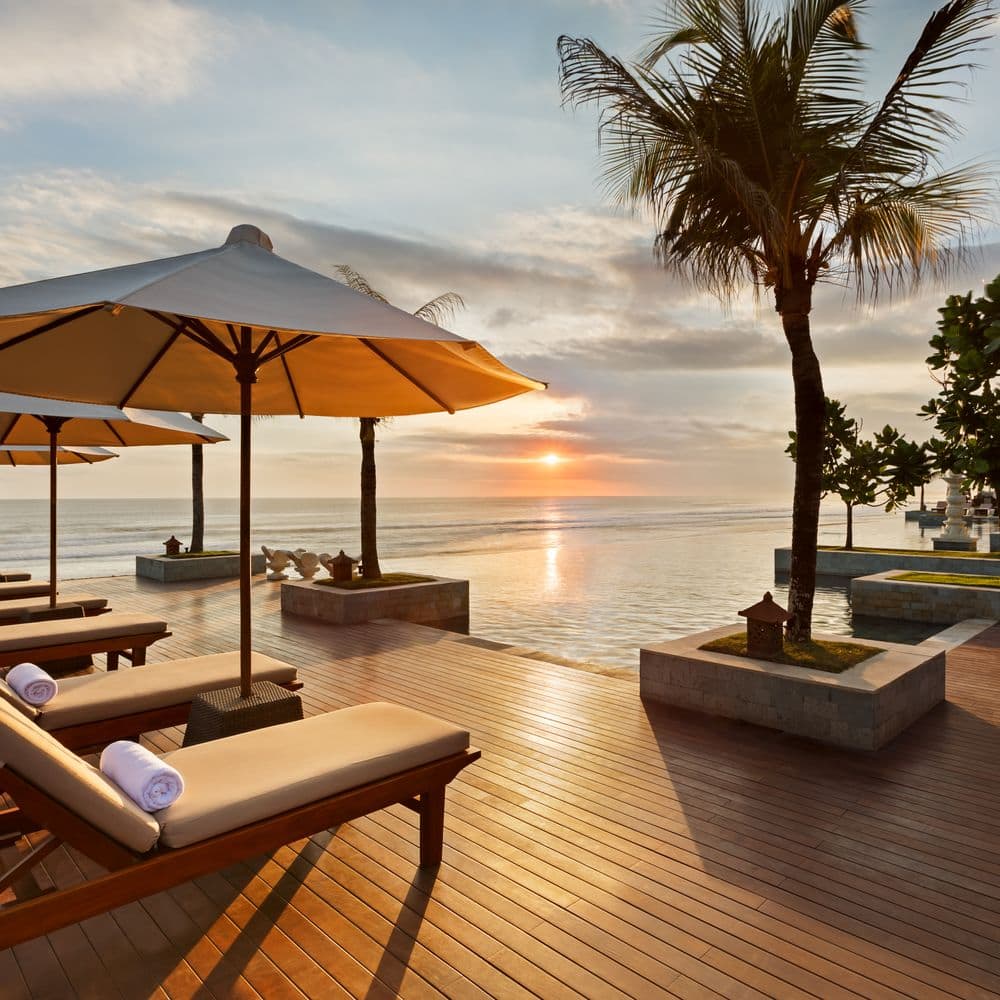 The Seminyak Beach Resort & Spa - Infinity Pool Sunset