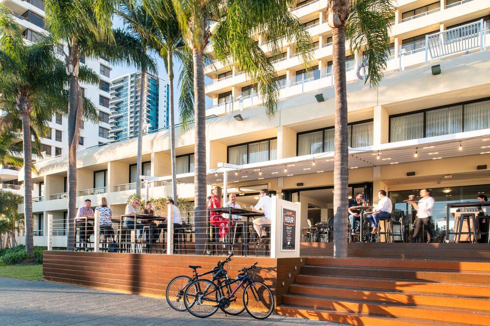 Hotel Exterior/Gusti Terrace