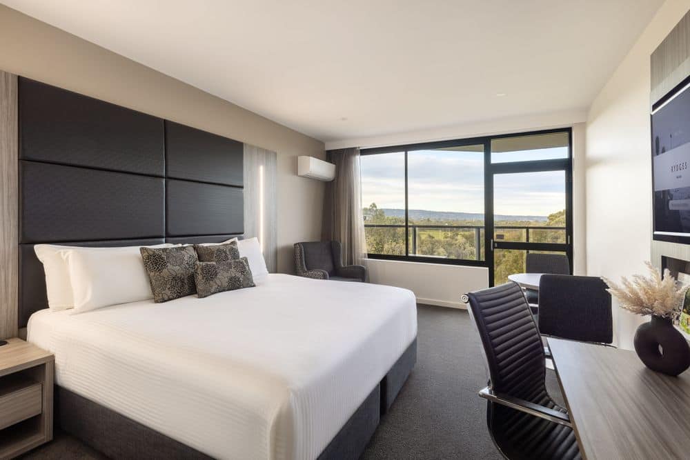 Superior Park View Room