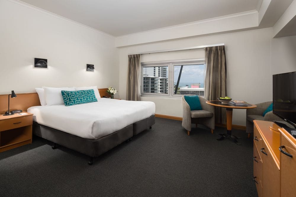 Rydges Darwin Central - King Deluxe Room