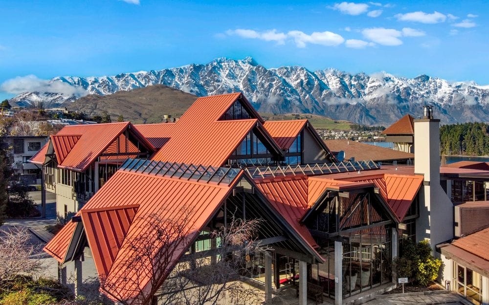 Copthorne Hotel and Resort Queenstown Lakefront - Exterior & View