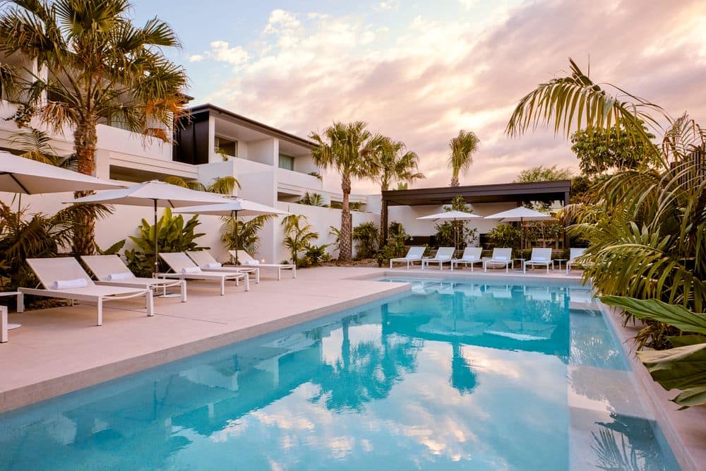 Heated magnesium swimming pool 