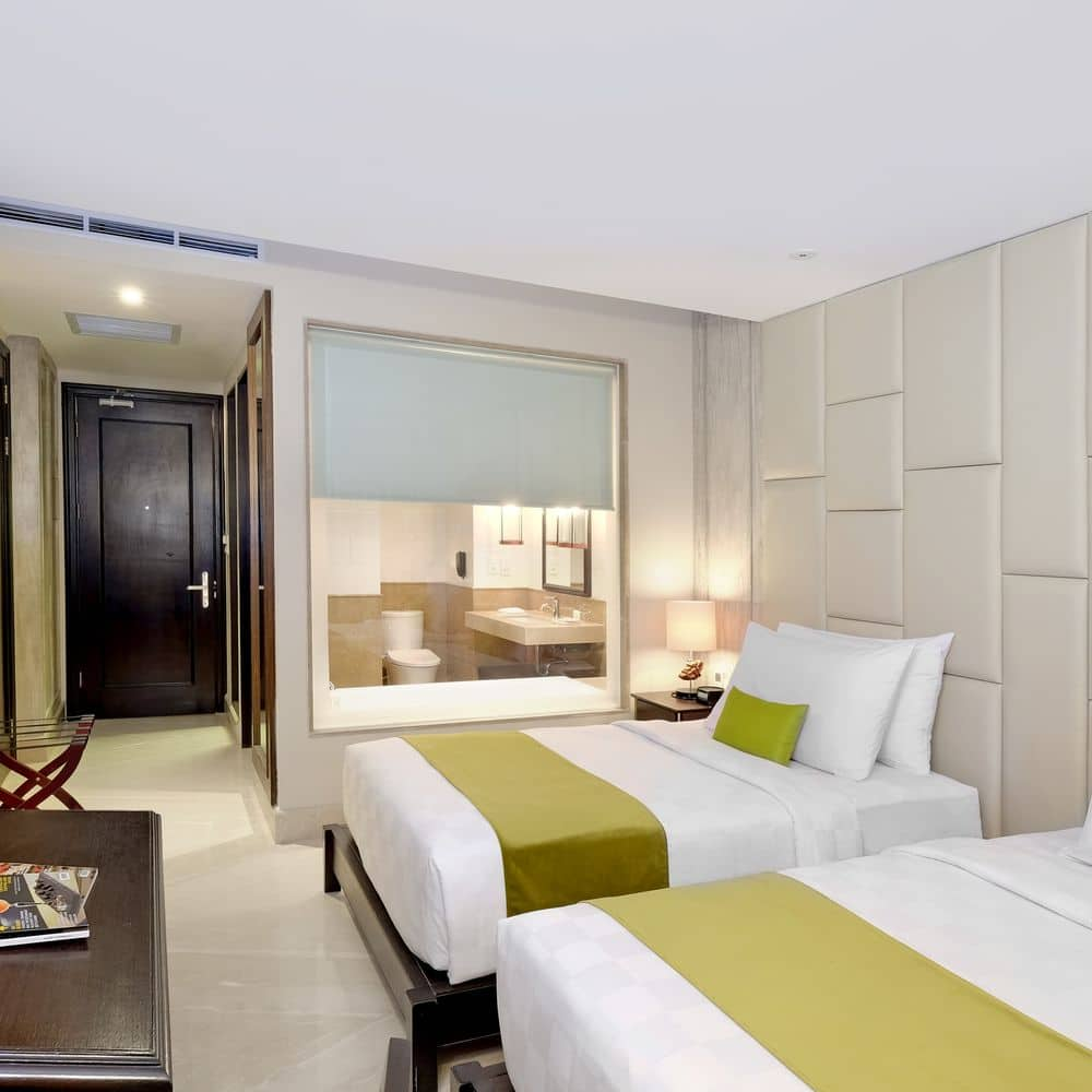 Jambuluwuk Oceano Seminyak Hotel - Superior Hollywood twin or Double bed