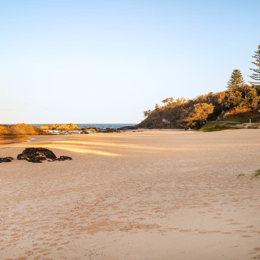 Beach (Surroundings)