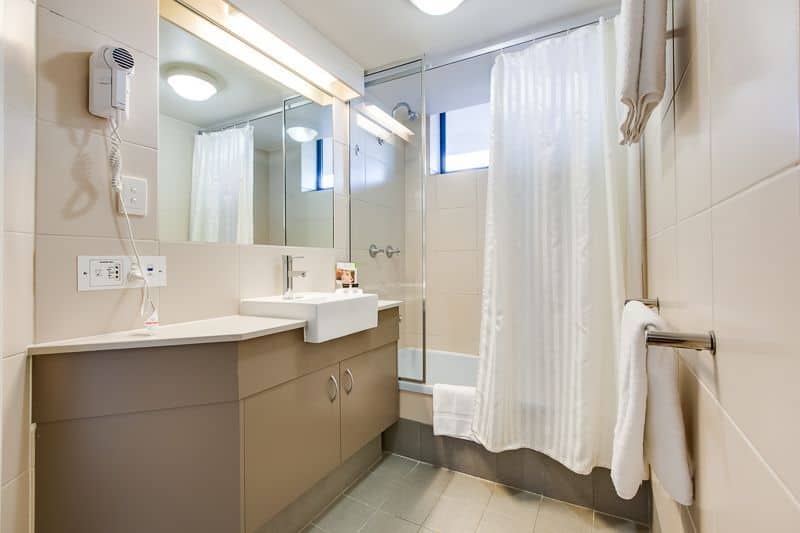 2 Bedroom Deluxe - ensuite bathroom