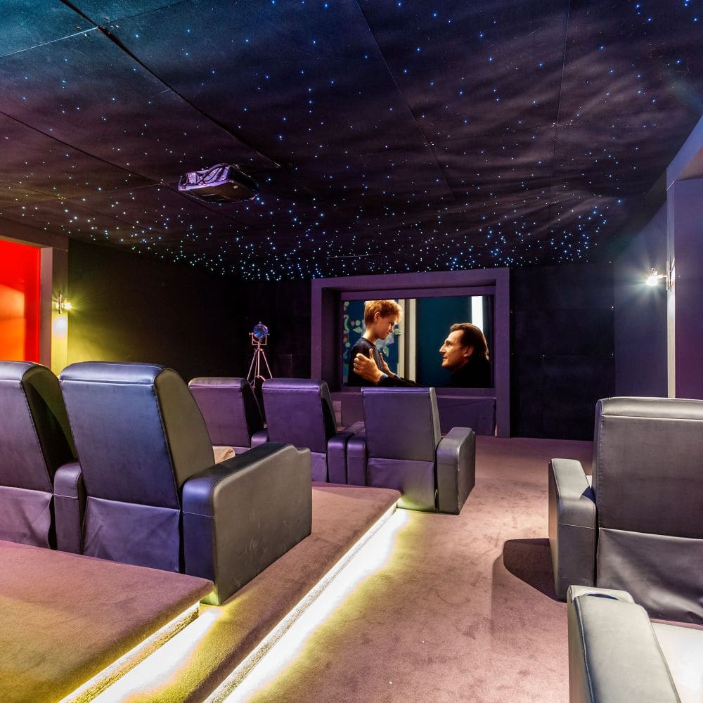 Starhaven Retreat Cinema