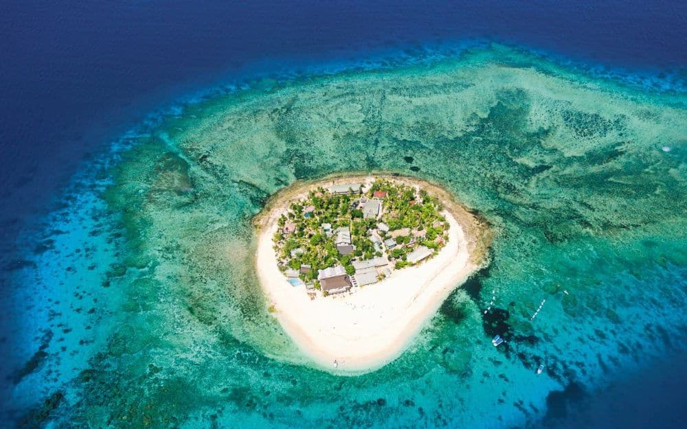 Beachcomber Island Resort - Aerial view