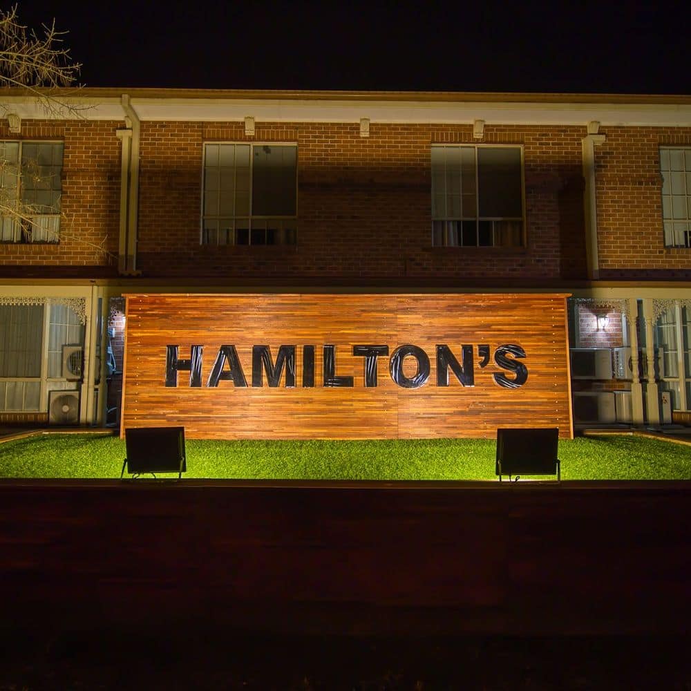 Hamilton's 3D Sign