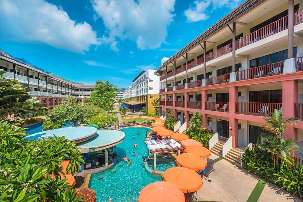 Sea Star Swim Up Pool Bar