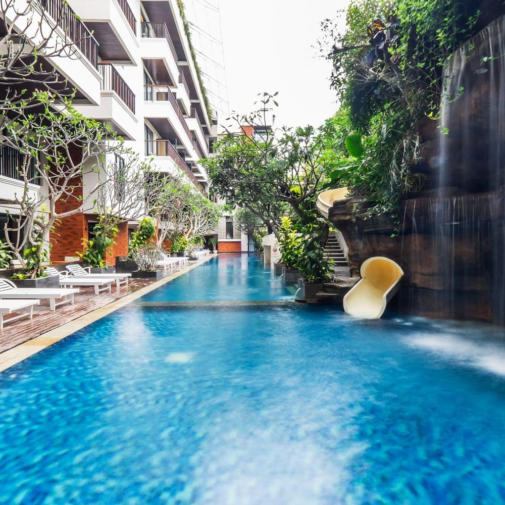 Jambuluwuk Oceano Seminyak Hotel - Ayung Pool & Kids Pool Sliding