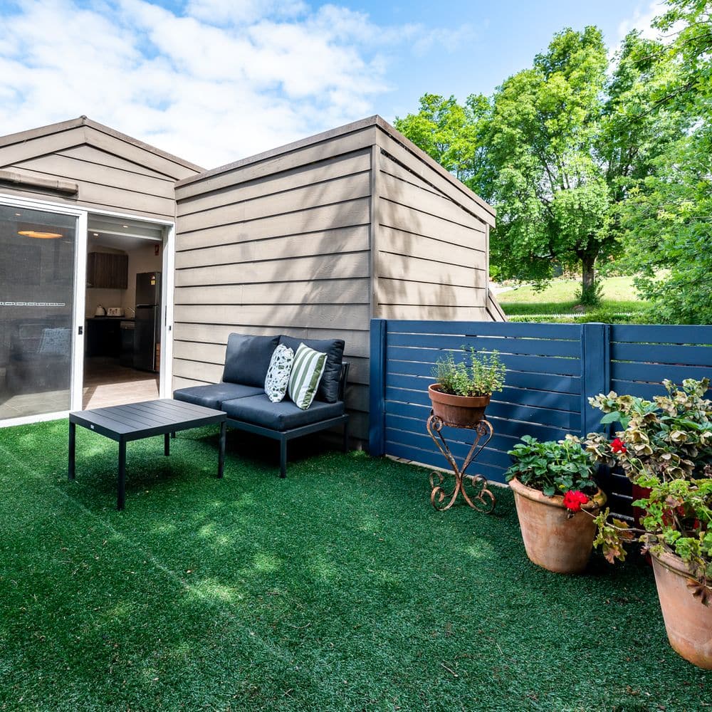 Sunny deck to enjoy a cuppa or sippy sip