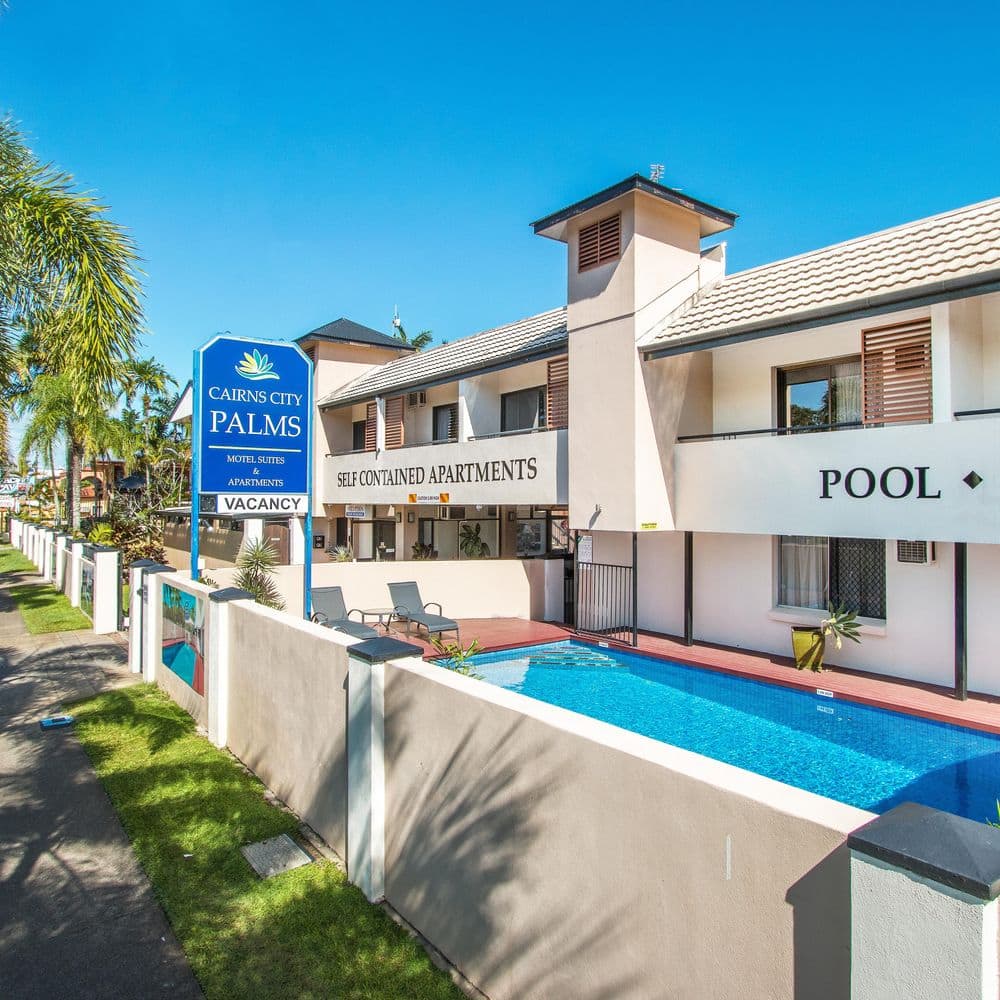 Cairns City Palms Street View